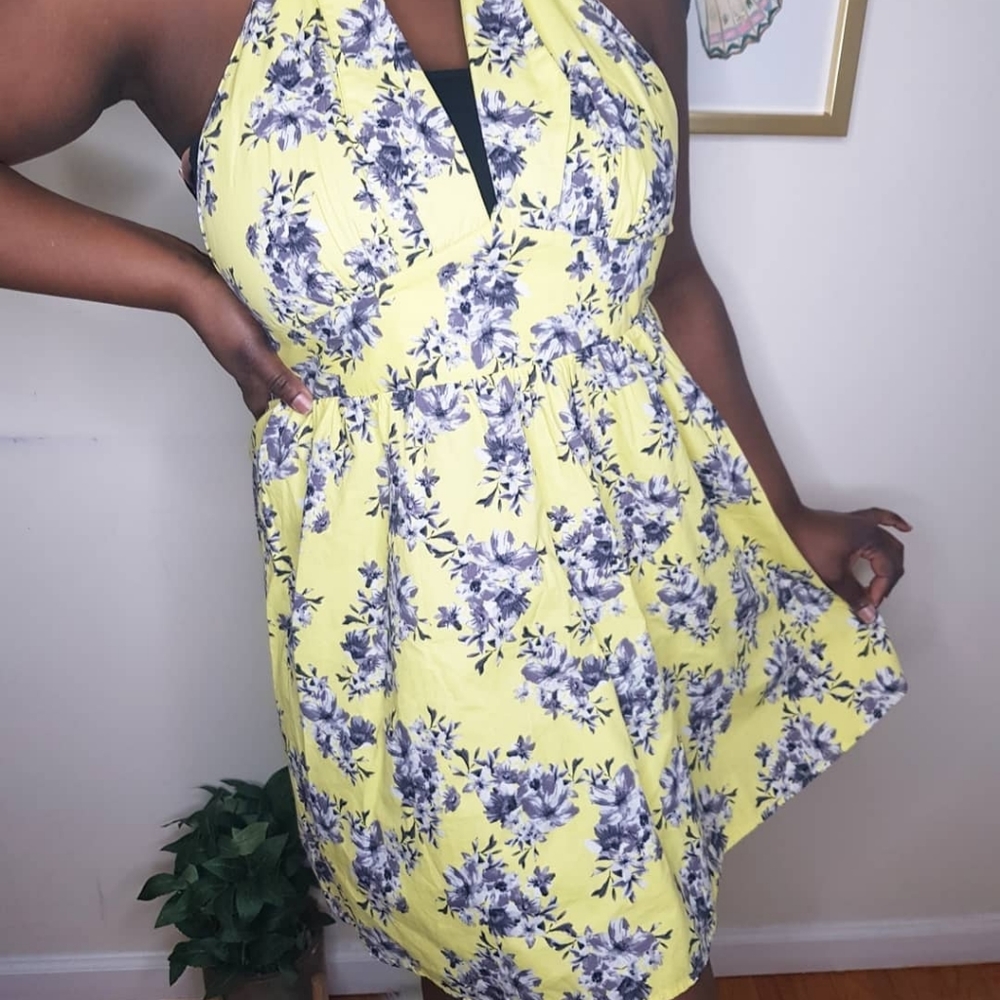 Forever 21 mini floral halter backless dress Large